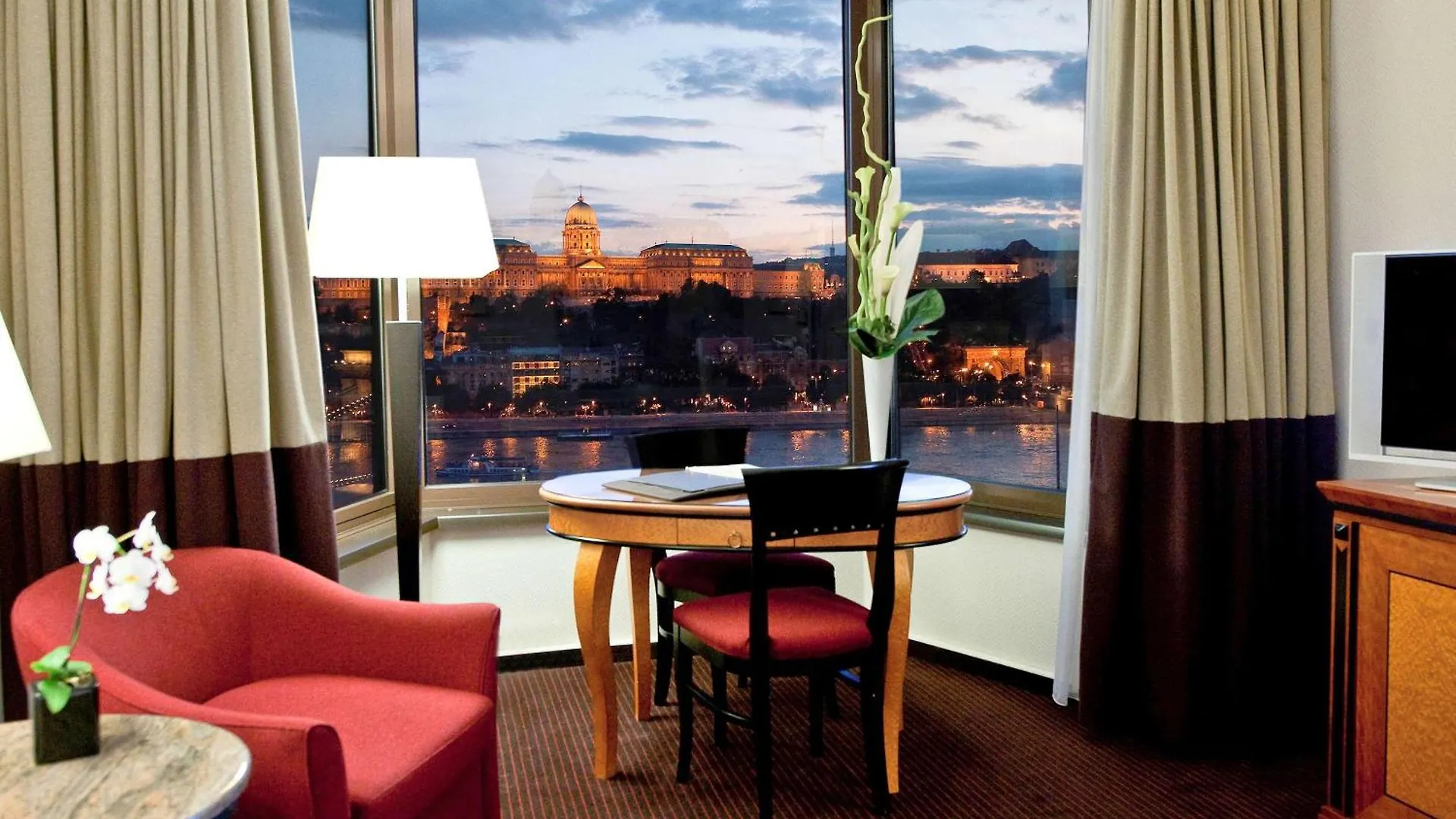 Hotel Sofitel Budapest Chain Bridge