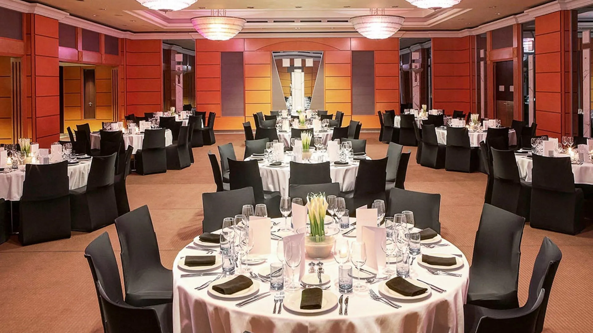 Sofitel Budapest Chain Bridge 5*,  Ungheria